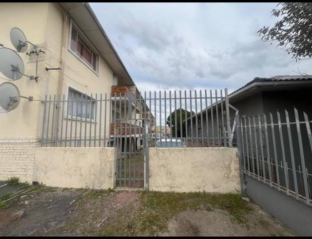 2 BEDROOM APARTMENT FOR SALE IN PAROW CENTRAL